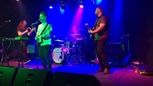 Some footage from the @darlingjamez gig on Saturday night. All fills, all the...